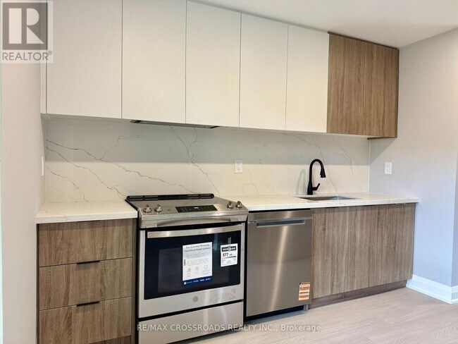 Photo du bâtiment - 625-625 Rathburn Rd