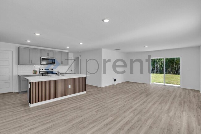 Building Photo - Unit