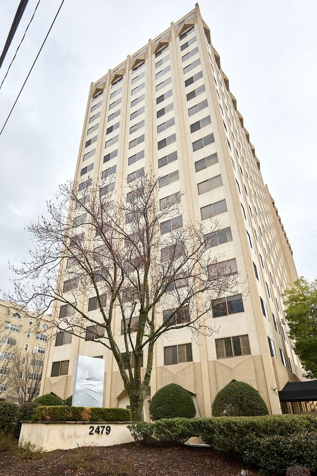 Building Photo - Furnished Buckhead Studio in Prime Peachtree Location