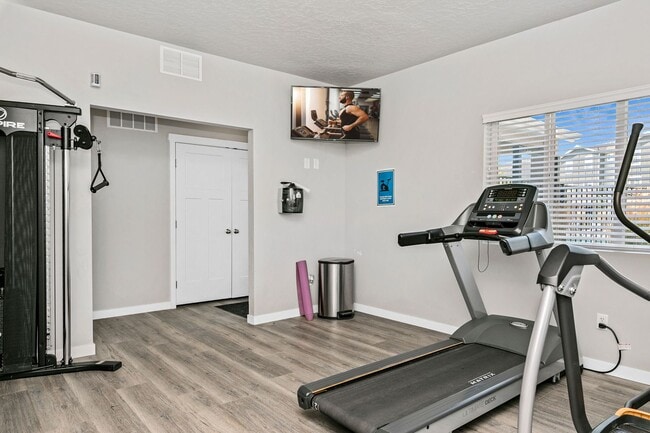 Building Photo - Exclusive End Unit! Get Up to $1000 Off Fi...