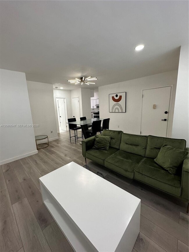 Building Photo - 316 Surfside Blvd