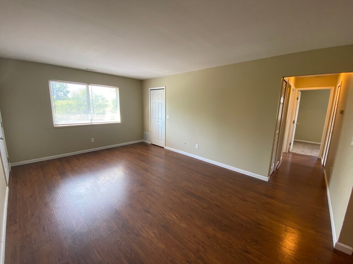 Huron River Wyandotte Apartments Apartments 2700 6th St Wyandotte, MI