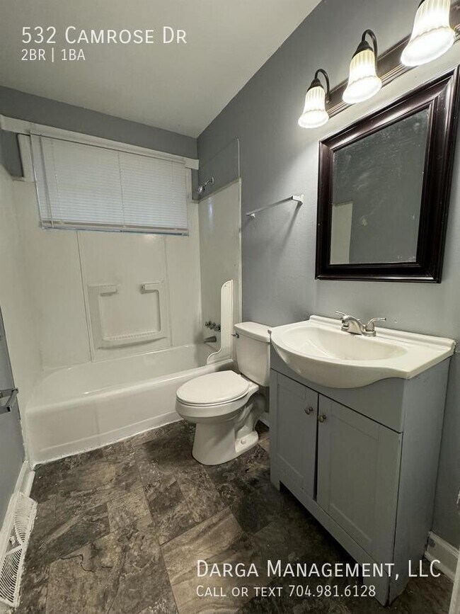 Building Photo - 532 Camrose Dr