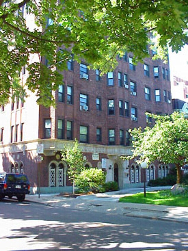 Foto del edificio - 601 W. Deming Pl