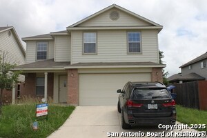 Building Photo - 5811 Providence Oak