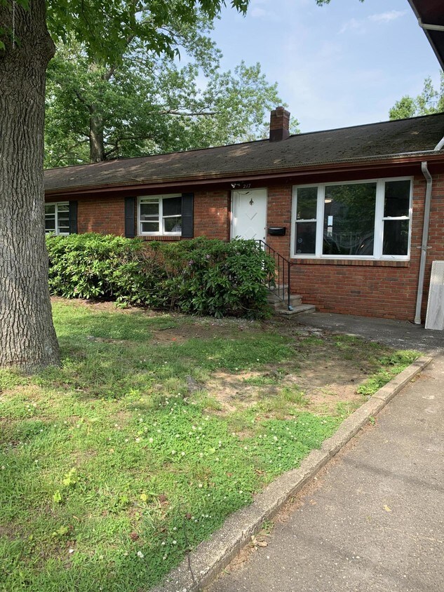 217 Elmwood Rd, Oakhurst, NJ 07755 House Rental in Oakhurst, NJ