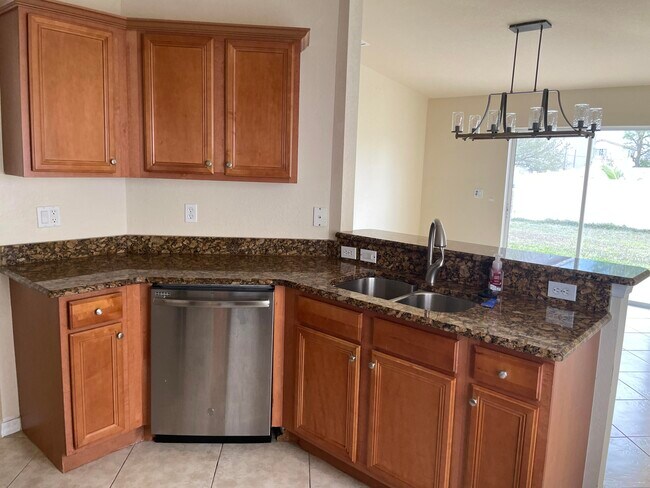 Foto del edificio - 2162 Newport Isles Blvd