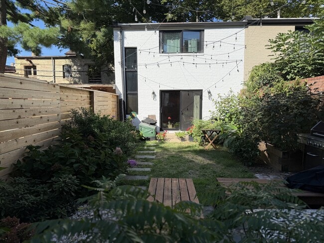 Photo - 211 10th St SE (Washington, DC) Townhome