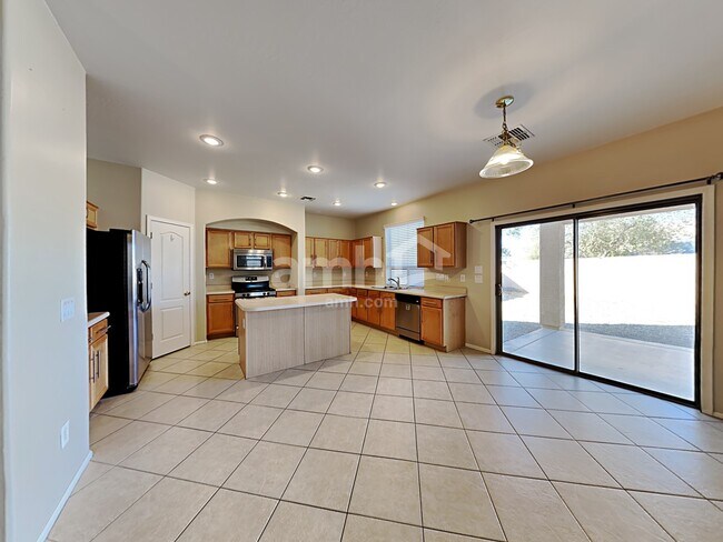 Foto del edificio - 3024 S 161st Dr