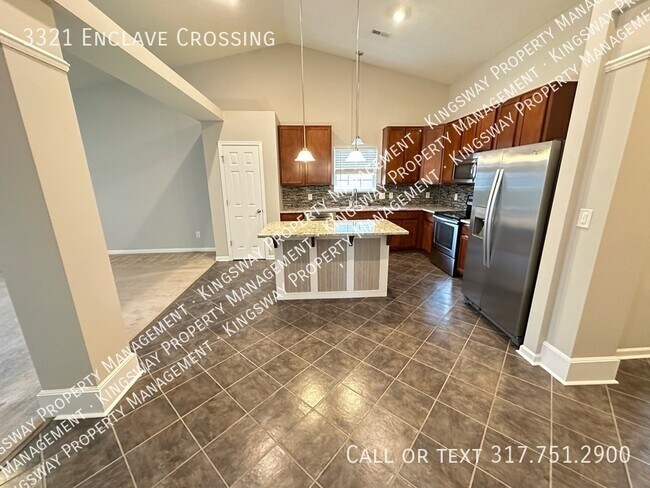 Building Photo - Move in Ready Home - Center Grove - 4 Bed,...