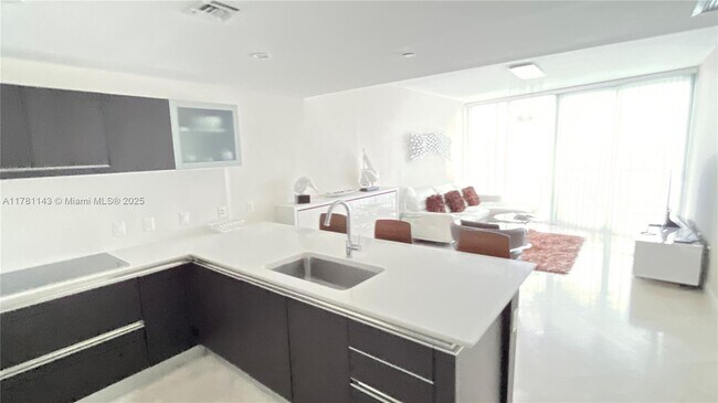 Foto del edificio - 17001 Collins Ave