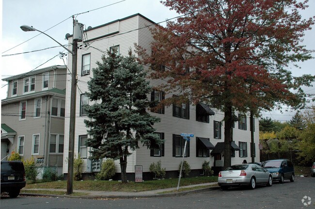Foto del edificio - 2 Denman Pl