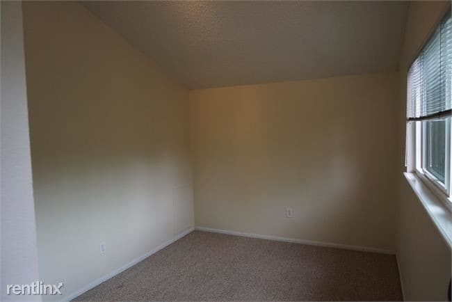 Building Photo - 1194 Juniper Ave