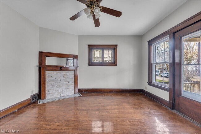 Building Photo - 3820 Riverside Ave