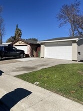 Building Photo - 1151 Vallerand Rd