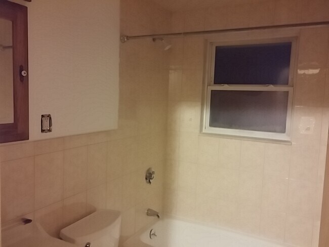 Building Photo - 61 Prospect St