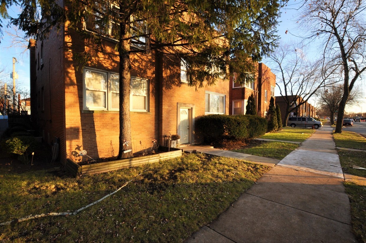 Primary Photo - 6209 N Kedzie Ave