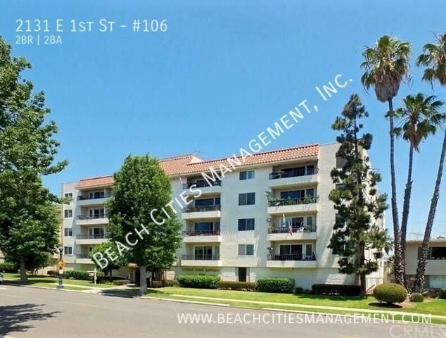 Building Photo - Condo located One Block from the Beach wit...