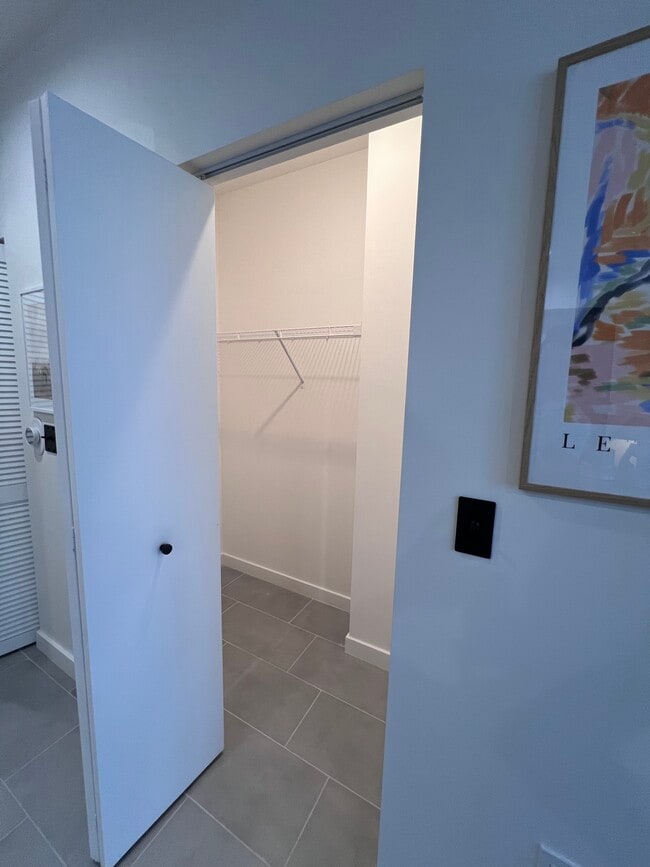 Building Photo - 113 NW 24th St