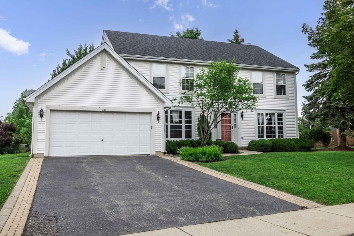Primary Photo - 303 Oak Grove Dr