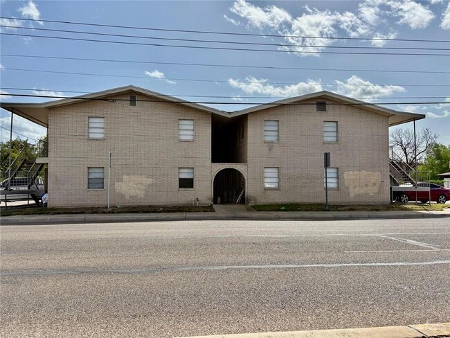 Building Photo - 3616 Harvey Dr W