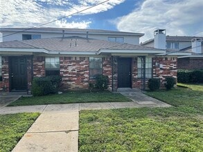 Building Photo - 2422 W Northgate Dr