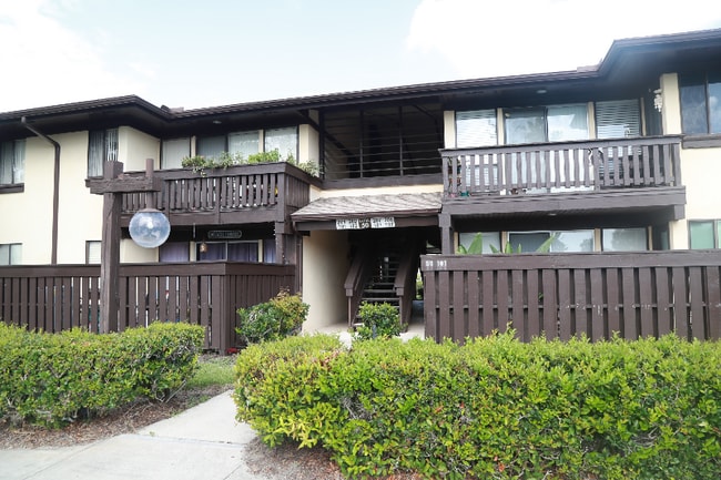 Building Photo - 50 Club House Dr