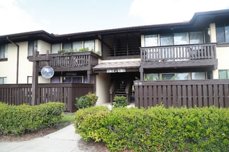 Building Photo - 50 Club House Dr