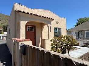 Building Photo - 344-350 N Ventura Ave