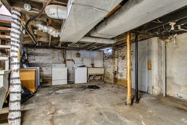 Building Photo - North Baldwin Three Bedroom Home with Cent...