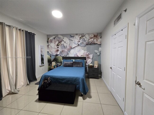 Foto del edificio - 8440 SW 8th St