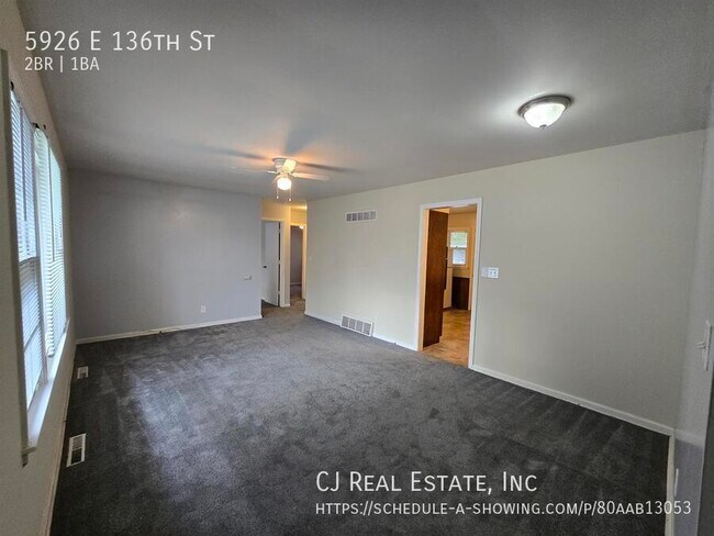 Foto del edificio - 5926 E 136th St