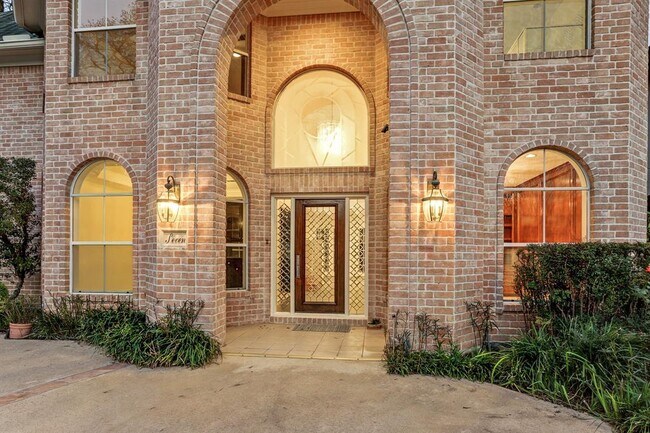 Building Photo - 7 Azalea Trail Ln