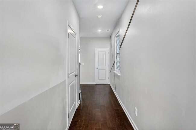 Foto del edificio - 1553 Spring Hollow Way