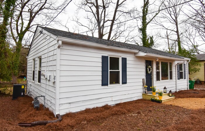 Primary Photo - Welcome to this charming 3-bedroom, 1-bath...