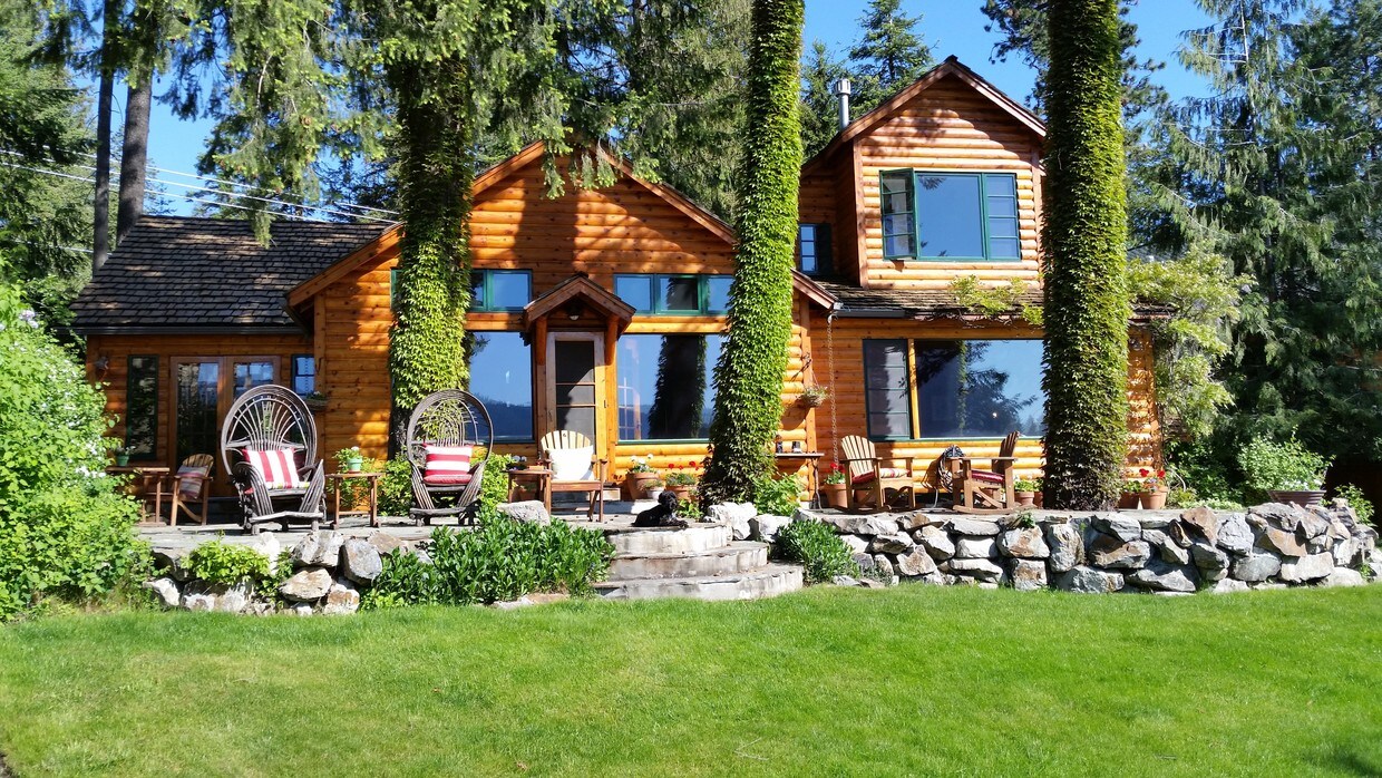 10680 N Lakeview Dr, Hayden Lake, ID 83835 House Rental in Hayden