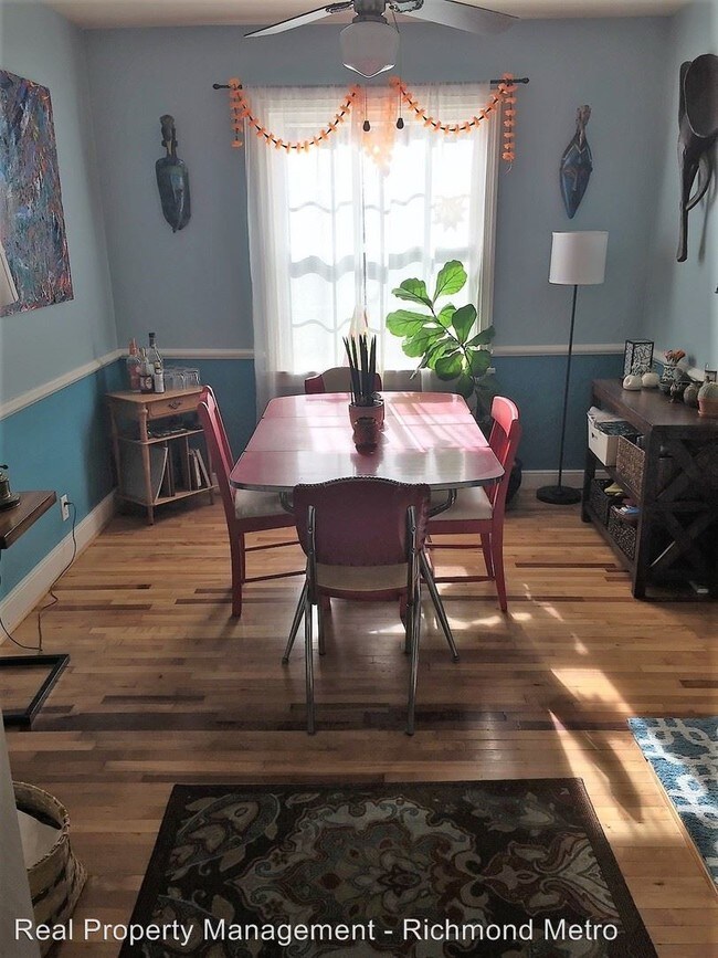Foto del edificio - 2 br, 1 bath House - 5233 Bondsor Lane