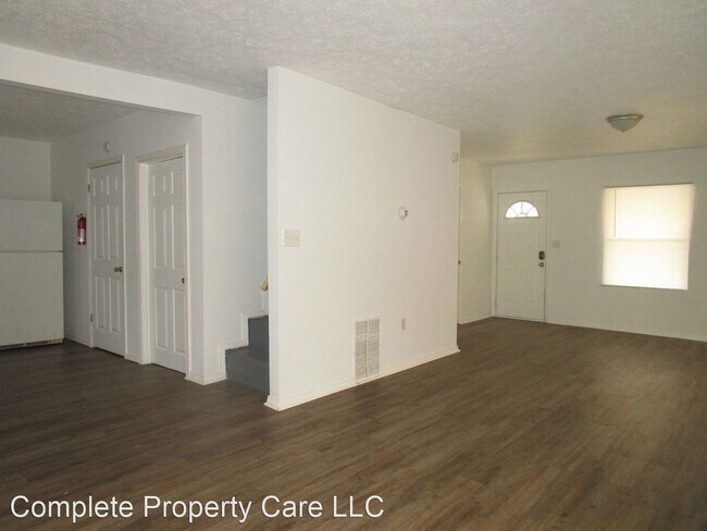 Building Photo - 2 br, 1 bath House - 2812 S Elm St