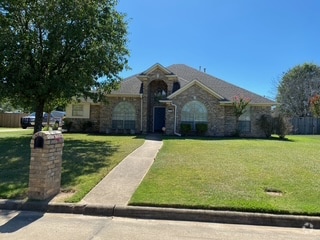 Building Photo - 6017 Summerwood Ln