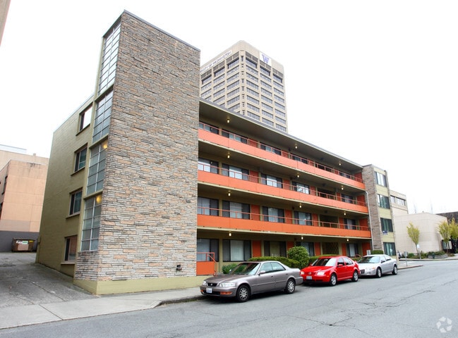 Street View of La Mirada Apartments - La Mirada