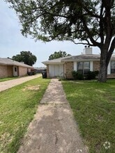 Building Photo - 2414 Ventura Dr