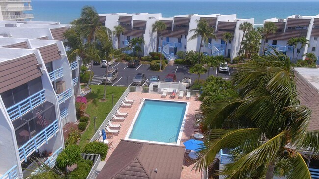 Foto del edificio - 11000 S Ocean Dr