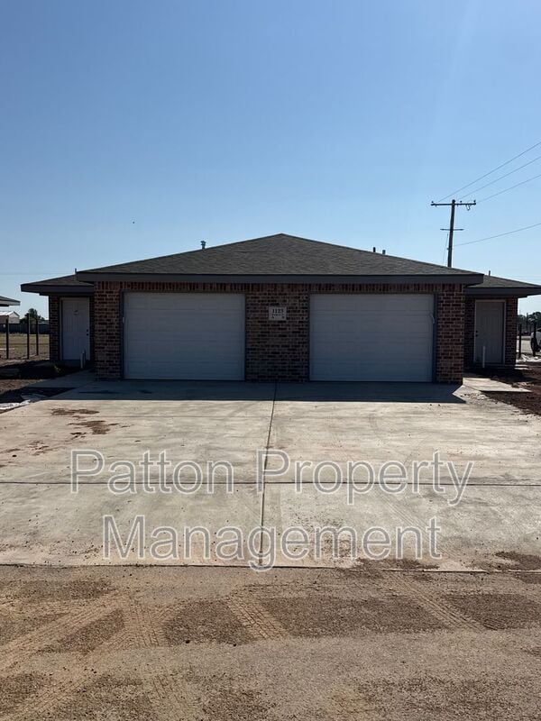 Building Photo - 1123 Mesquite