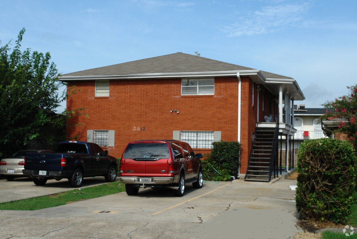 Primary Photo - 2812 Lake Villa Dr