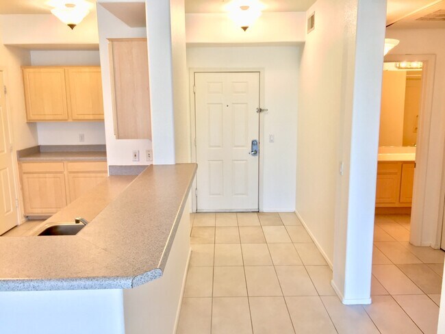 Foto del edificio - 420 W 1st St