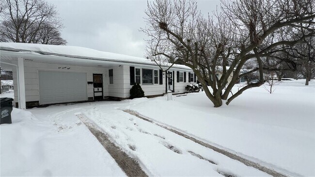 Foto del edificio - 198 Skycrest Dr