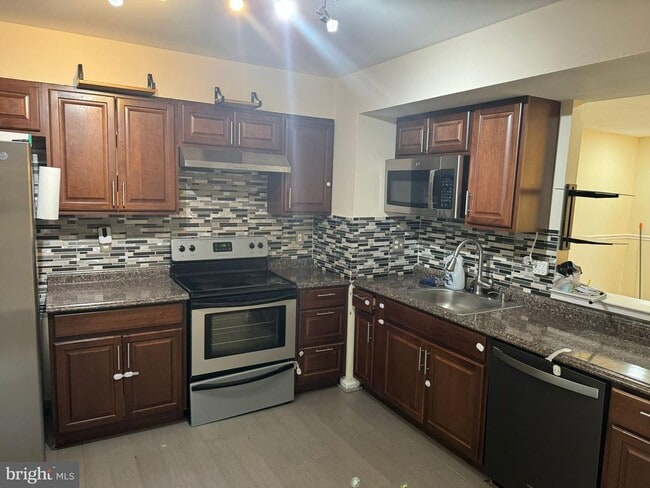 Building Photo - 15224 Wentwood Ln