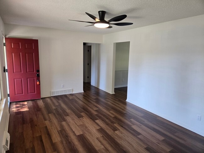 Foto del edificio - 7922 W 92nd St