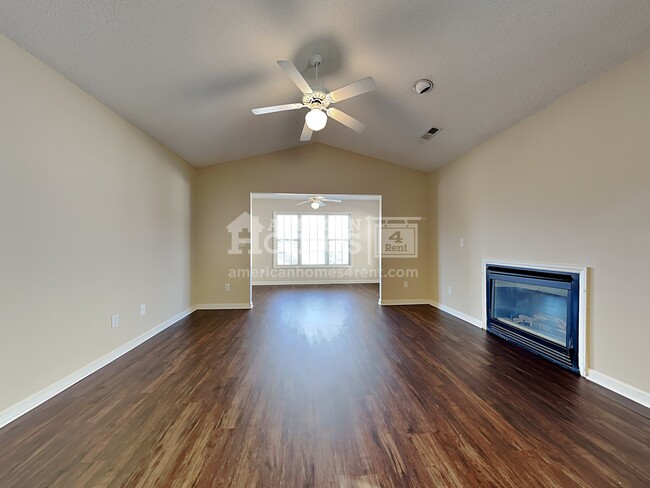 Foto del edificio - 169 Cameron Way Circle