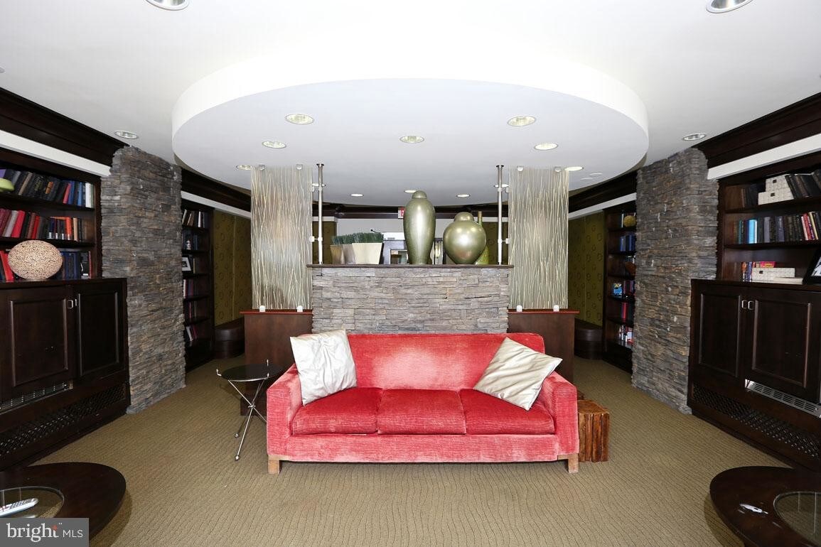 Foto principal - 1451 Belmont St NW